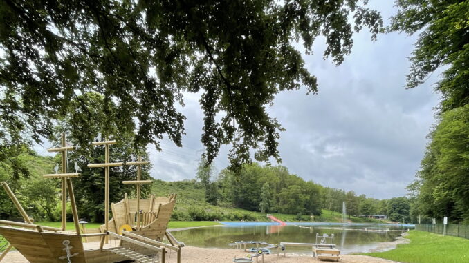 Die Badesaison im Waldschwimmbad Thalhausermühle startet